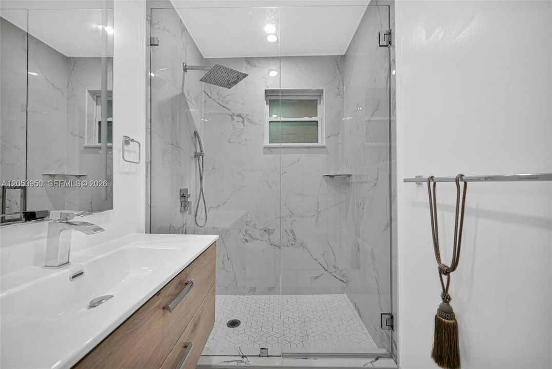 В аренду: $3,900 (3 спален, 2 ванн, 1350 Квадратных фут)