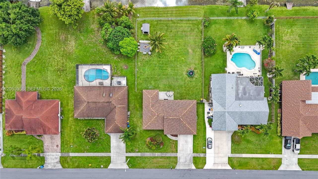For Sale: $650,000 (4 beds, 2 baths, 2028 Square Feet)
