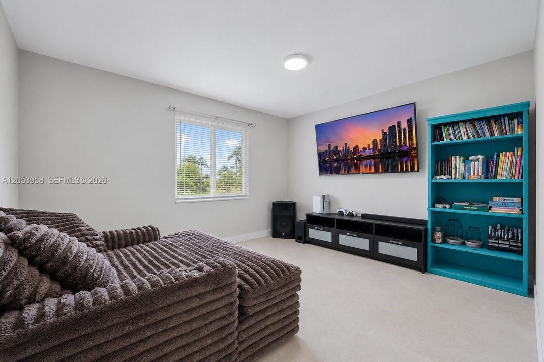For Sale: $650,000 (4 beds, 2 baths, 2028 Square Feet)