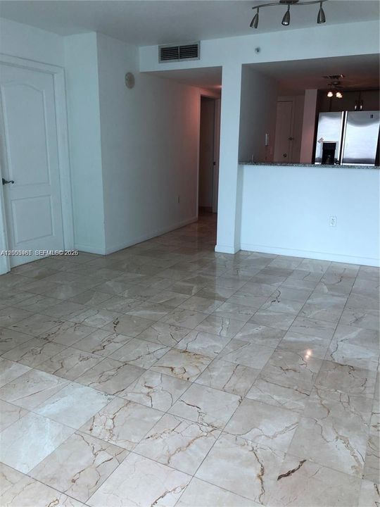В аренду: $3,100 (1 спален, 1 ванн, 791 Квадратных фут)