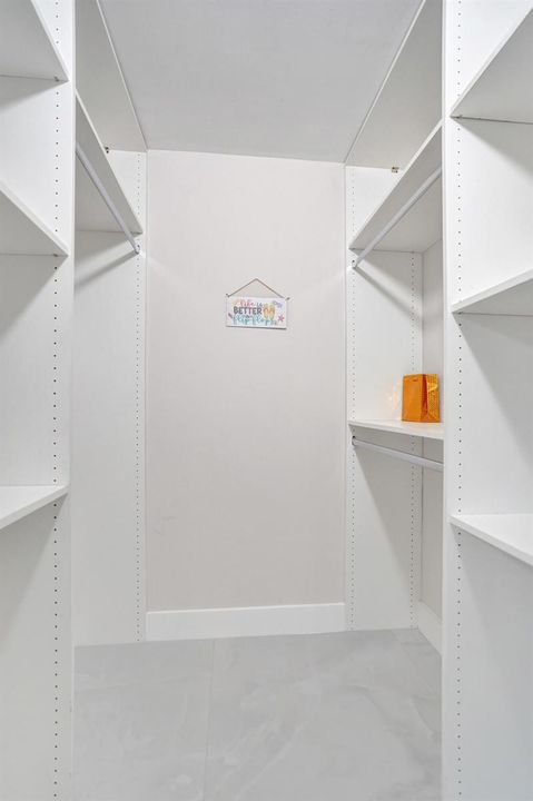 primary bedroom 2 walk-ins