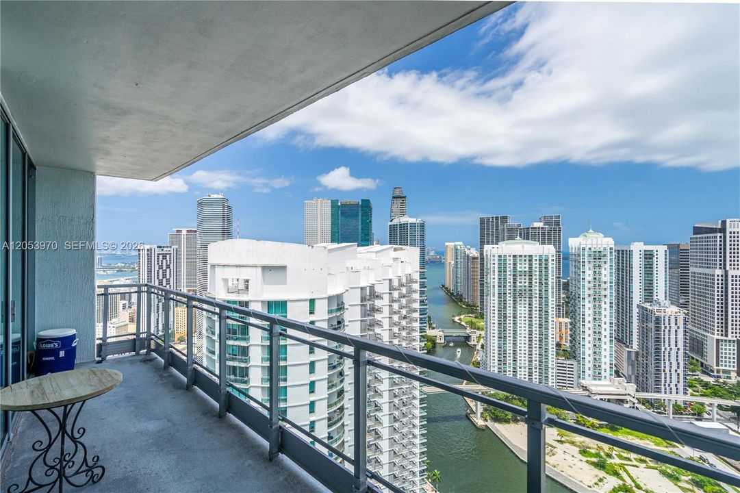 For Rent: $3,900 (2 beds, 2 baths, 1114 Square Feet)