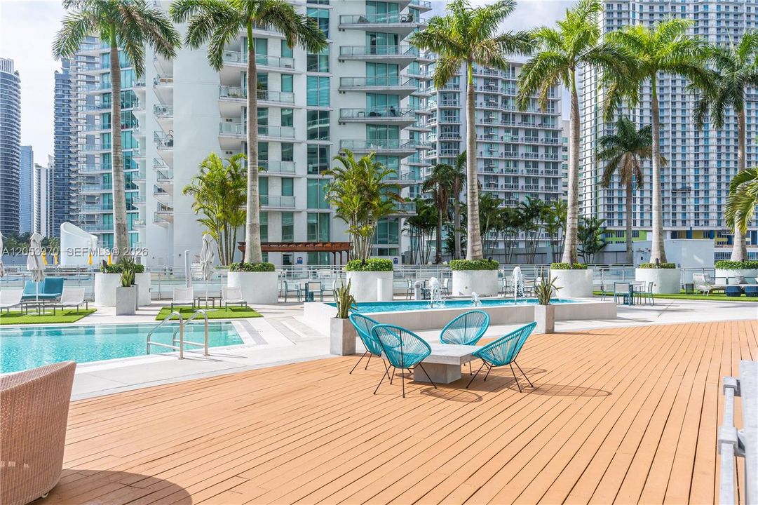 For Rent: $3,900 (2 beds, 2 baths, 1114 Square Feet)