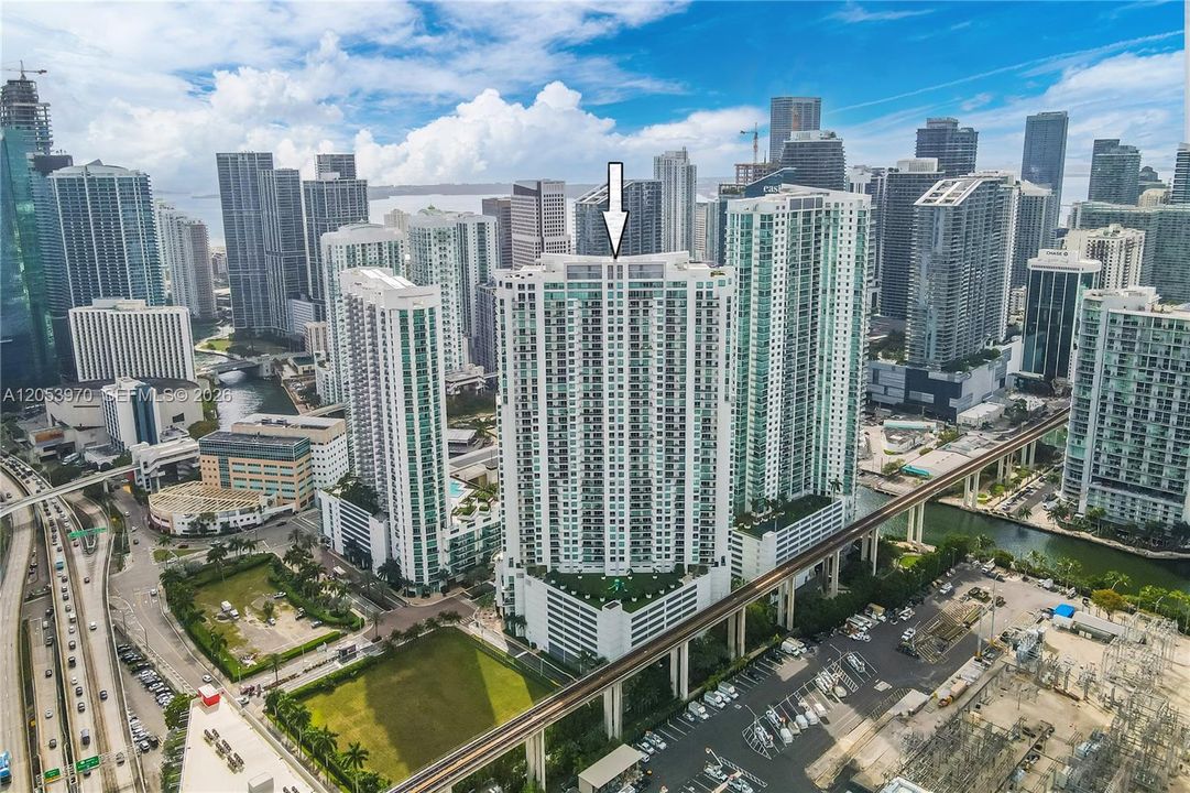 For Rent: $3,900 (2 beds, 2 baths, 1114 Square Feet)