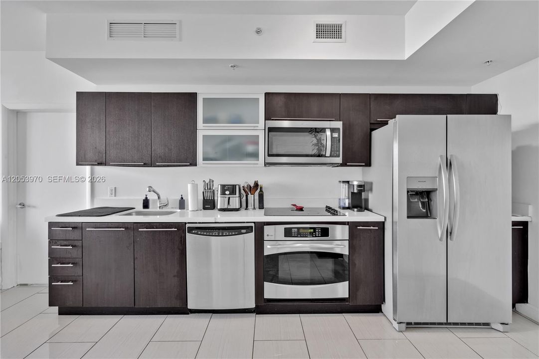 For Rent: $3,900 (2 beds, 2 baths, 1114 Square Feet)