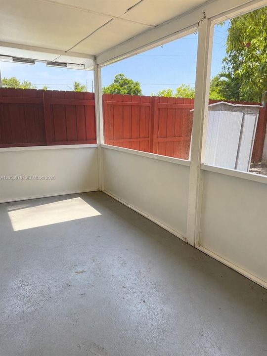 Activo con contrato: $429,999 (2 camas, 2 baños, 750 Pies cuadrados)