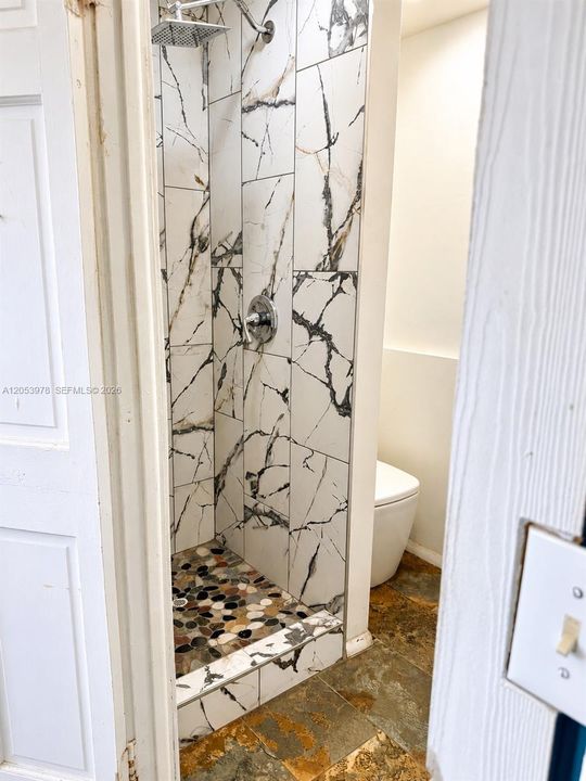 Activo con contrato: $429,999 (2 camas, 2 baños, 750 Pies cuadrados)