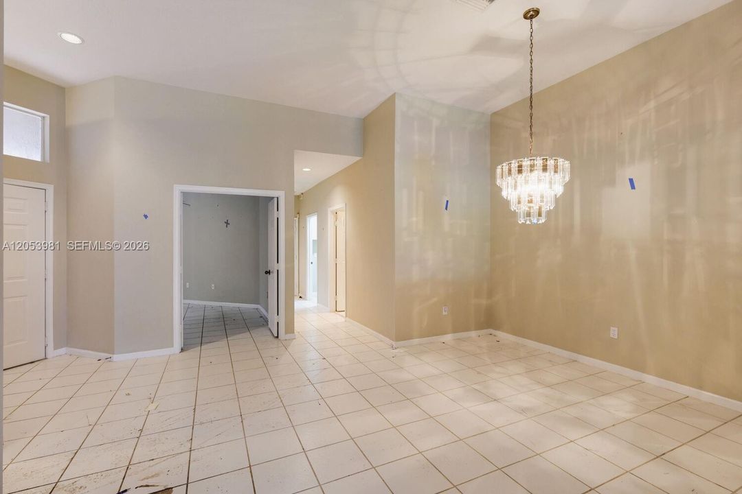 На продажу: $339,900 (3 спален, 2 ванн, 1829 Квадратных фут)