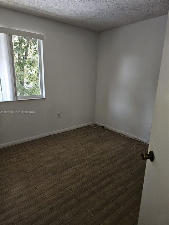 В аренду: $2,400 (3 спален, 2 ванн, 1120 Квадратных фут)