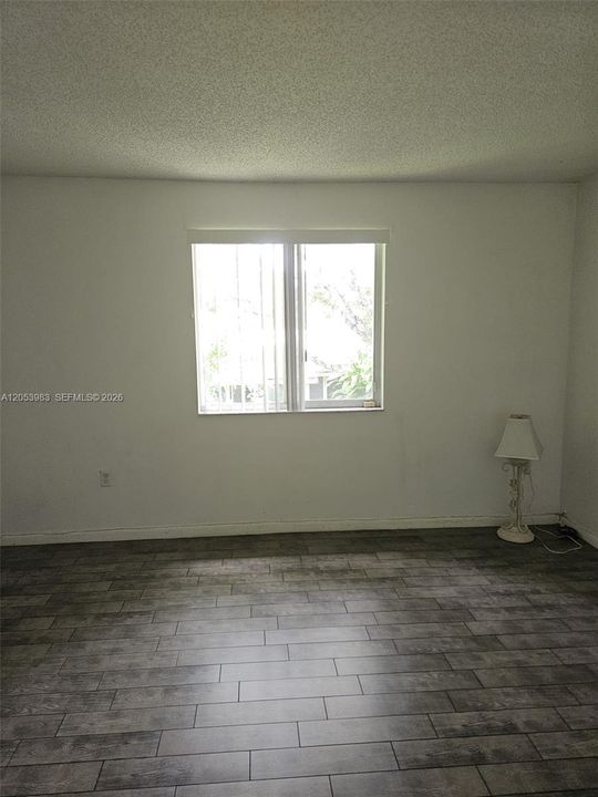 В аренду: $2,400 (3 спален, 2 ванн, 1120 Квадратных фут)