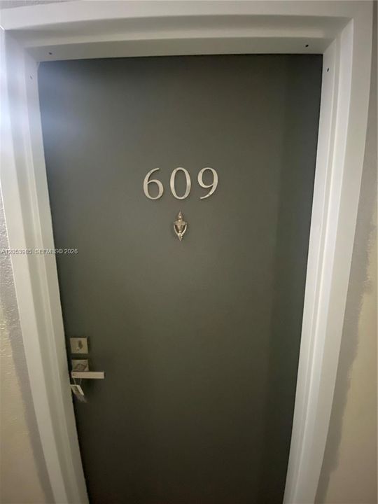В аренду: $1,950 (1 спален, 1 ванн, 690 Квадратных фут)