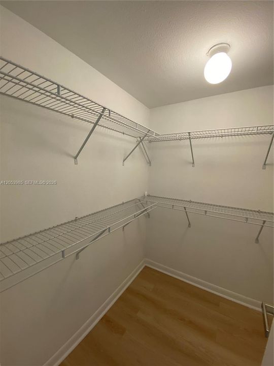 В аренду: $1,950 (1 спален, 1 ванн, 690 Квадратных фут)