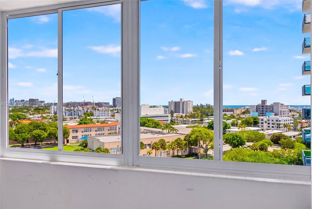На продажу: $350,000 (2 спален, 2 ванн, 1207 Квадратных фут)
