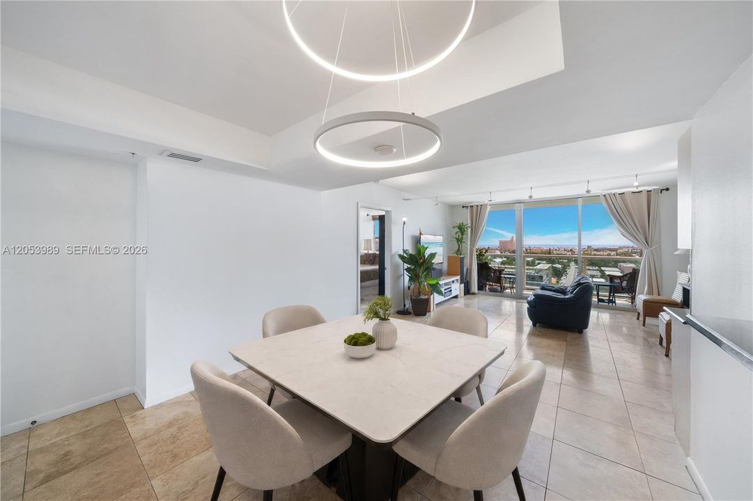 For Sale: $999,000 (3 beds, 2 baths, 1191 Square Feet)