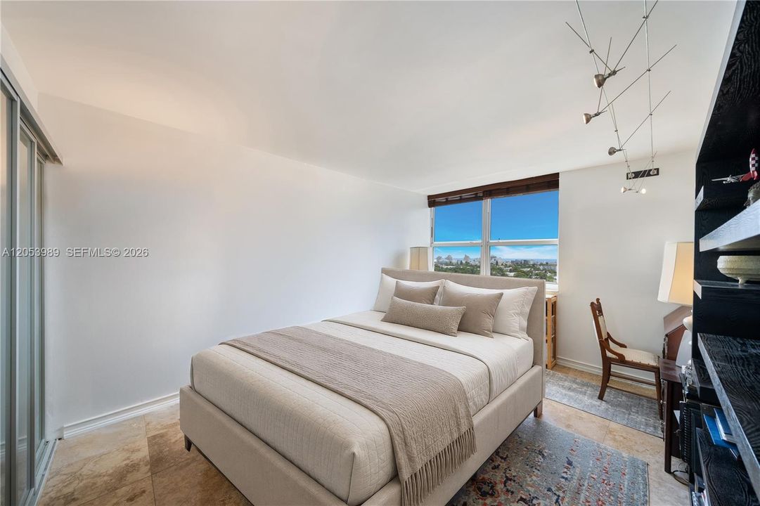 For Sale: $999,000 (3 beds, 2 baths, 1191 Square Feet)