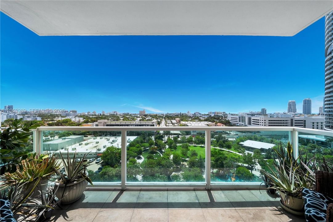 For Sale: $999,000 (3 beds, 2 baths, 1191 Square Feet)