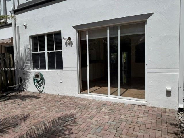 En Venta: $590,000 (4 camas, 2 baños, 1894 Pies cuadrados)