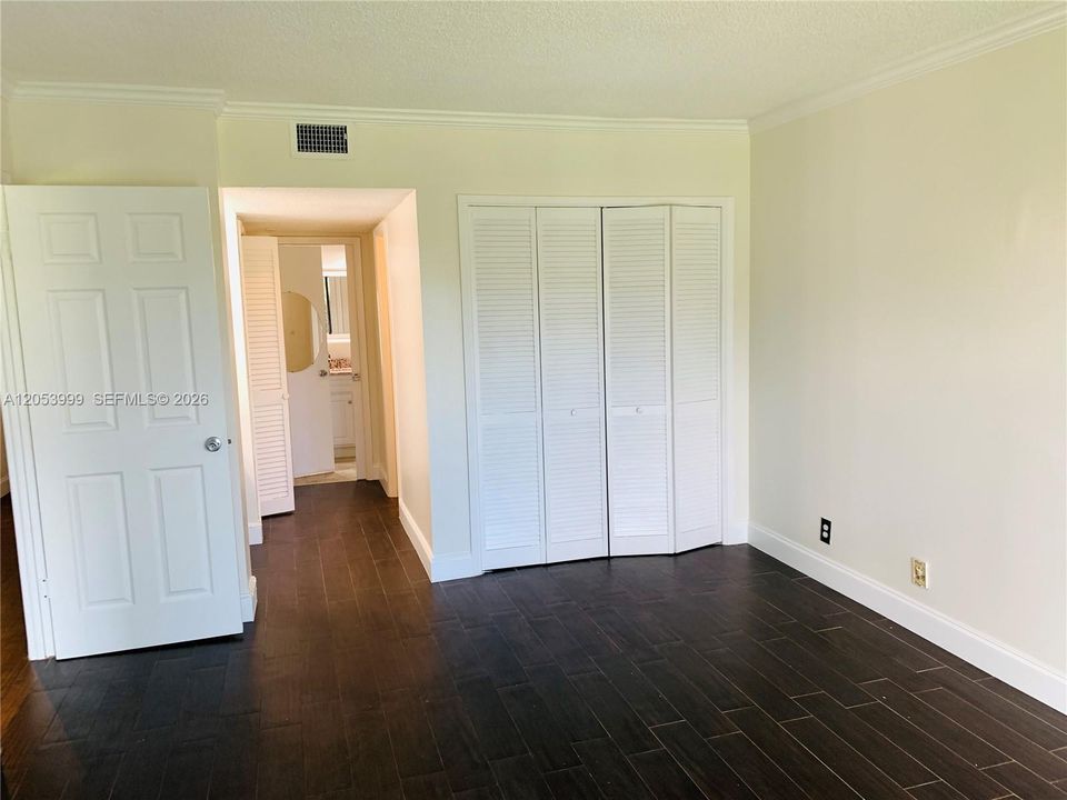 В аренду: $1,800 (1 спален, 1 ванн, 914 Квадратных фут)