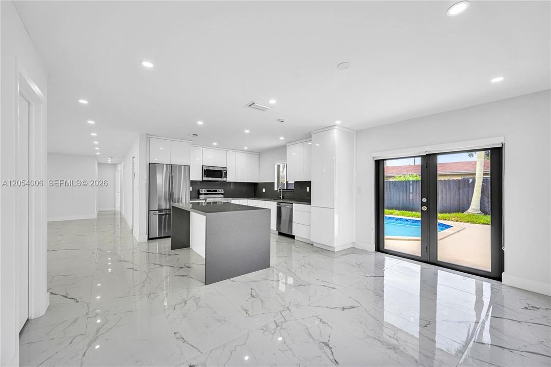В аренду: $5,500 (4 спален, 2 ванн, 2096 Квадратных фут)