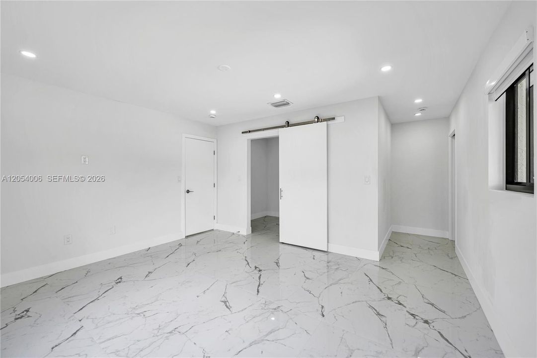 В аренду: $5,500 (4 спален, 2 ванн, 2096 Квадратных фут)