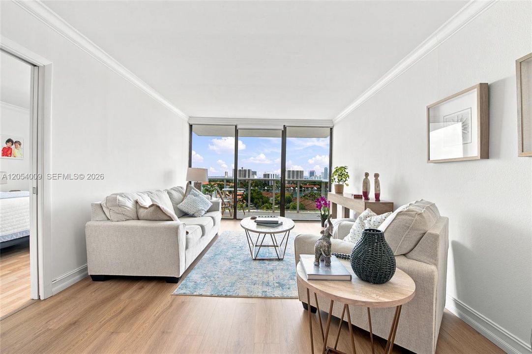 En Venta: $400,000 (2 camas, 2 baños, 1079 Pies cuadrados)