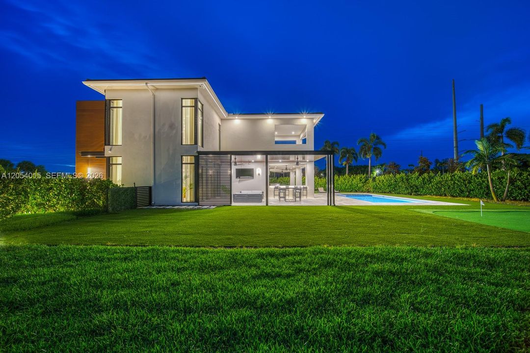 For Sale: $4,950,000 (5 beds, 6 baths, 0 Square Feet)