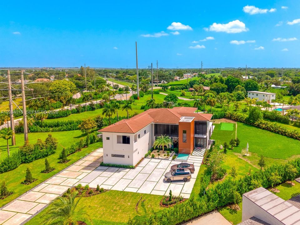 For Sale: $4,950,000 (5 beds, 6 baths, 0 Square Feet)