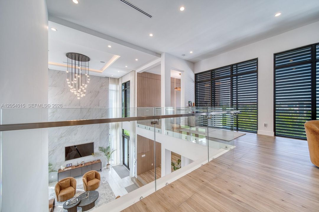 For Sale: $4,950,000 (5 beds, 6 baths, 0 Square Feet)