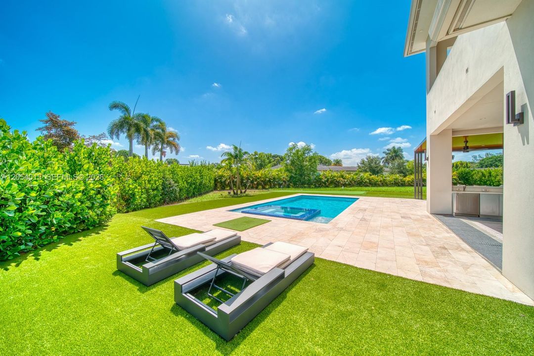 For Sale: $4,950,000 (5 beds, 6 baths, 0 Square Feet)
