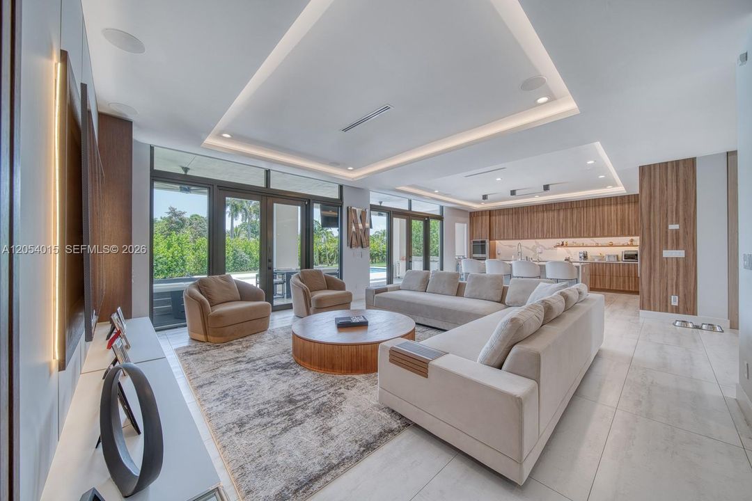 For Sale: $4,950,000 (5 beds, 6 baths, 0 Square Feet)