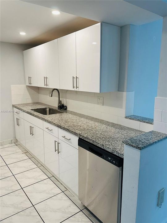 В аренду: $2,600 (2 спален, 2 ванн, 1092 Квадратных фут)