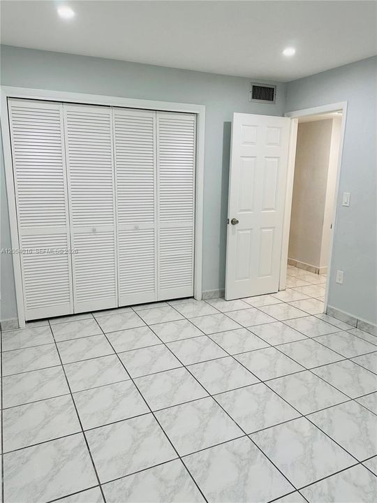 В аренду: $2,600 (2 спален, 2 ванн, 1092 Квадратных фут)