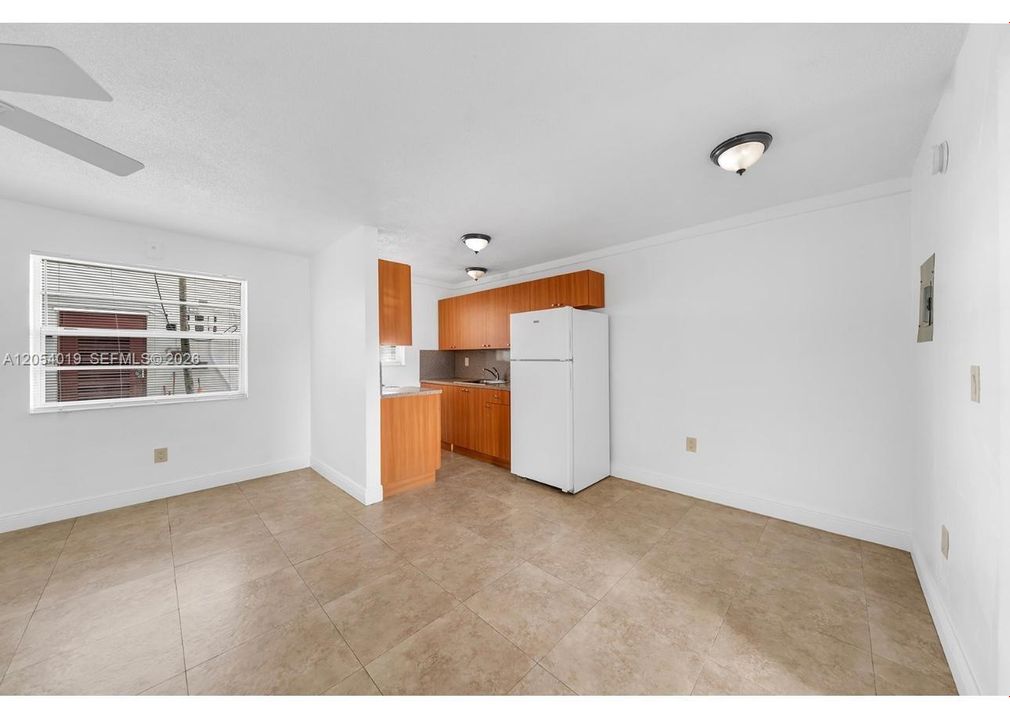 В аренду: $1,750 (1 спален, 1 ванн, 0 Квадратных фут)