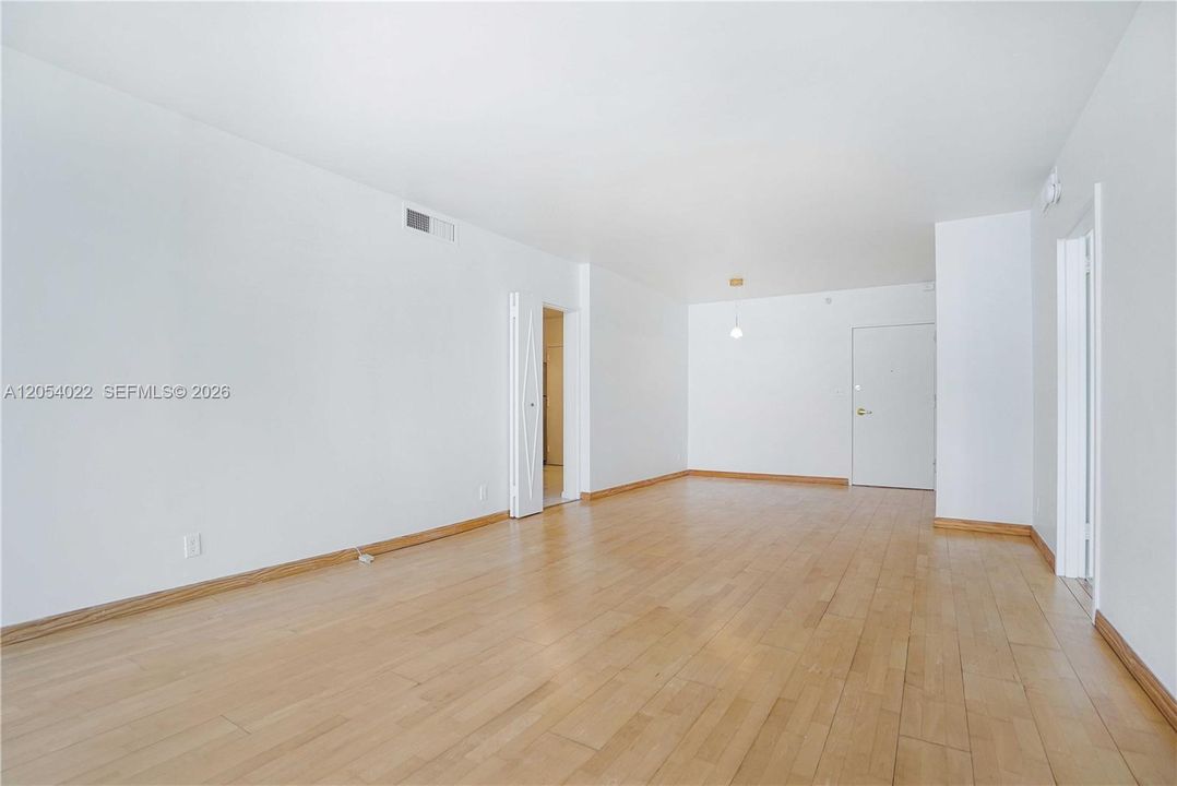 В аренду: $3,000 (2 спален, 2 ванн, 1030 Квадратных фут)