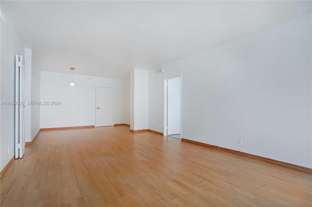В аренду: $3,000 (2 спален, 2 ванн, 1030 Квадратных фут)