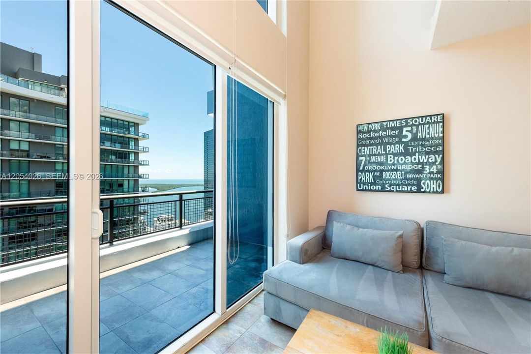 В аренду: $2,950 (1 спален, 1 ванн, 686 Квадратных фут)