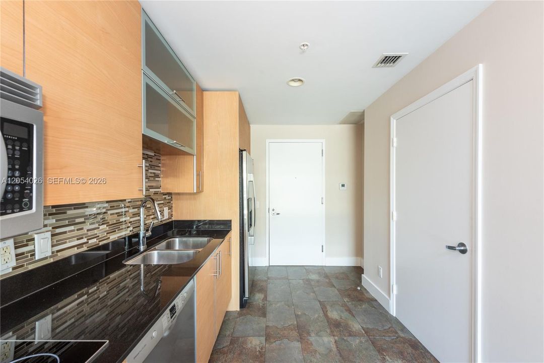 В аренду: $2,950 (1 спален, 1 ванн, 686 Квадратных фут)
