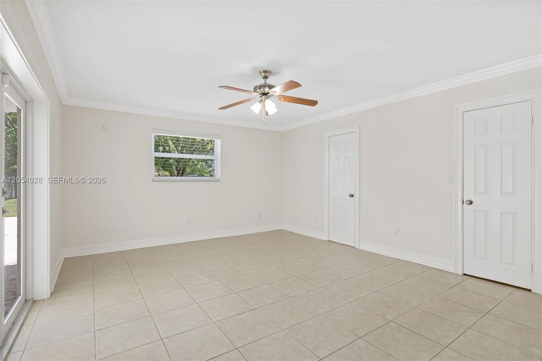 For Sale: $1,100,000 (4 beds, 2 baths, 1971 Square Feet)