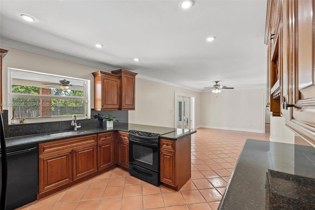 For Sale: $1,100,000 (4 beds, 2 baths, 1971 Square Feet)