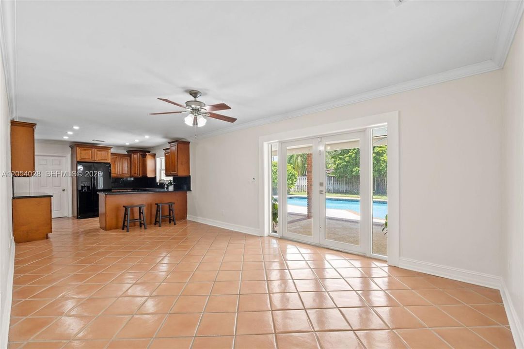 For Sale: $1,100,000 (4 beds, 2 baths, 1971 Square Feet)