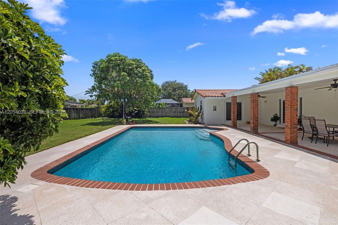 For Sale: $1,100,000 (4 beds, 2 baths, 1971 Square Feet)