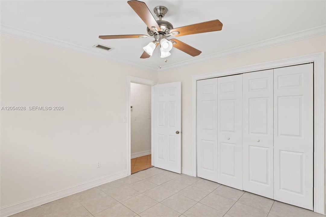 For Sale: $1,100,000 (4 beds, 2 baths, 1971 Square Feet)
