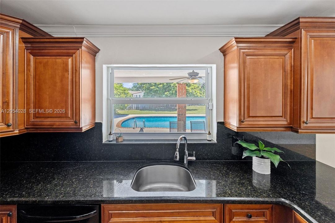 For Sale: $1,100,000 (4 beds, 2 baths, 1971 Square Feet)