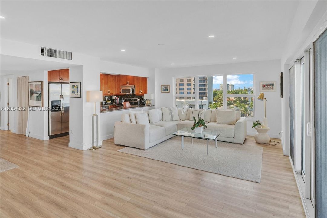 For Rent: $3,800 (2 beds, 2 baths, 1408 Square Feet)