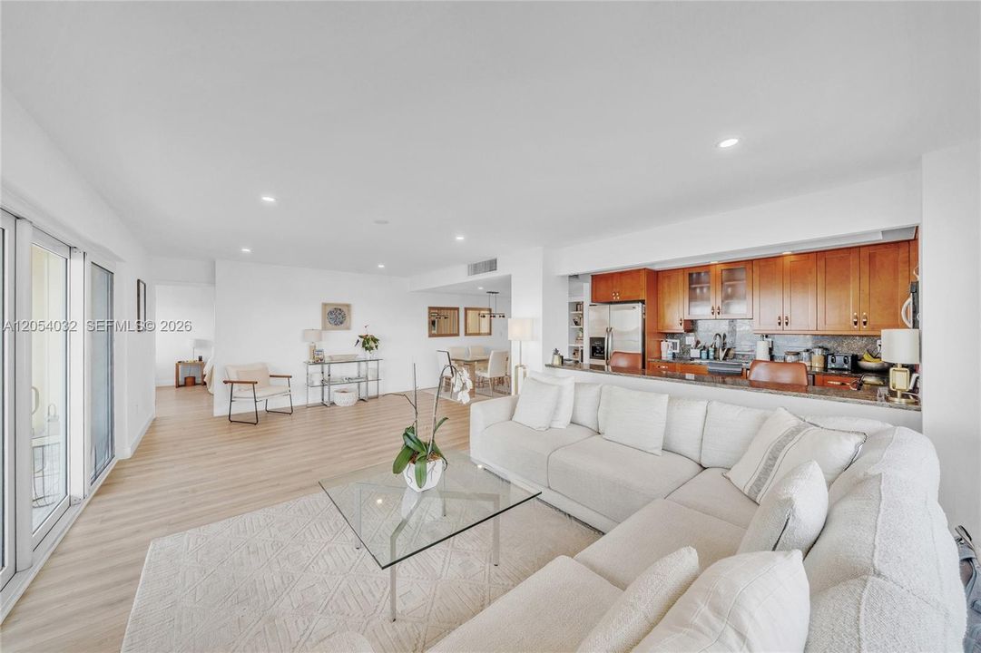 For Rent: $3,800 (2 beds, 2 baths, 1408 Square Feet)