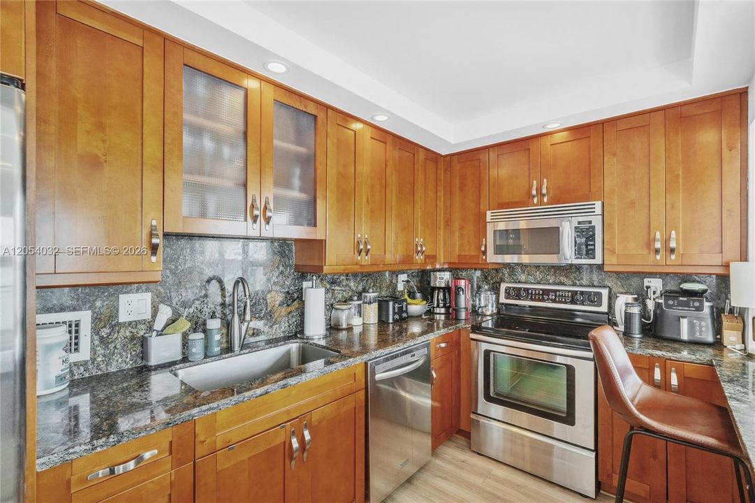 For Rent: $3,800 (2 beds, 2 baths, 1408 Square Feet)