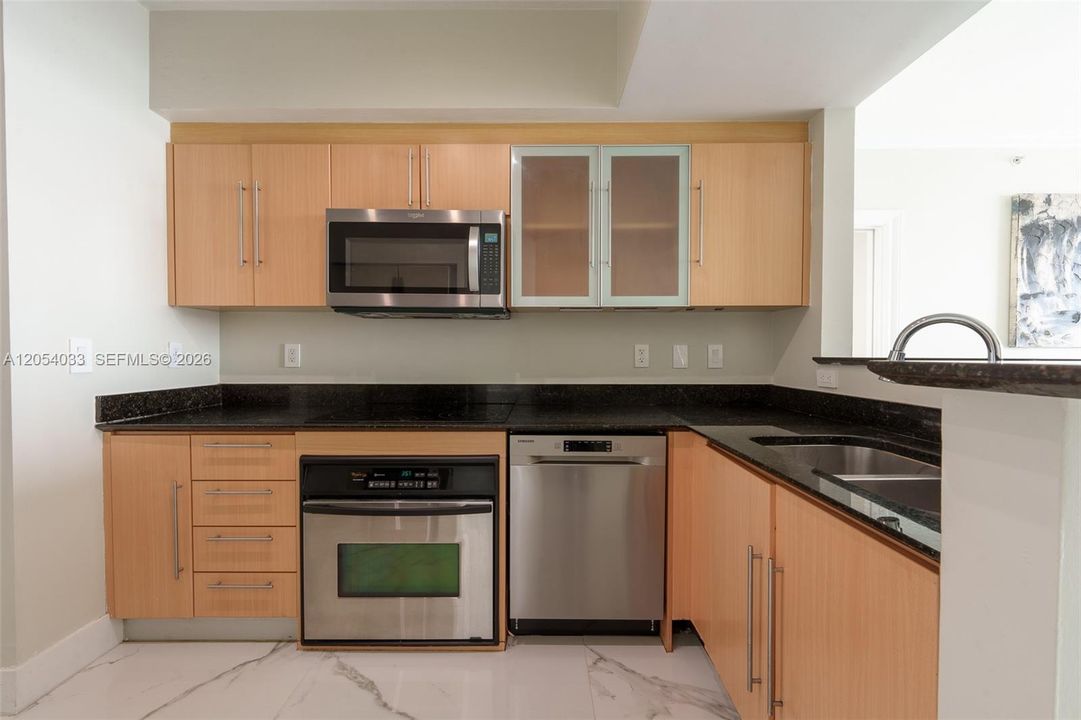 For Rent: $5,500 (3 beds, 2 baths, 1416 Square Feet)