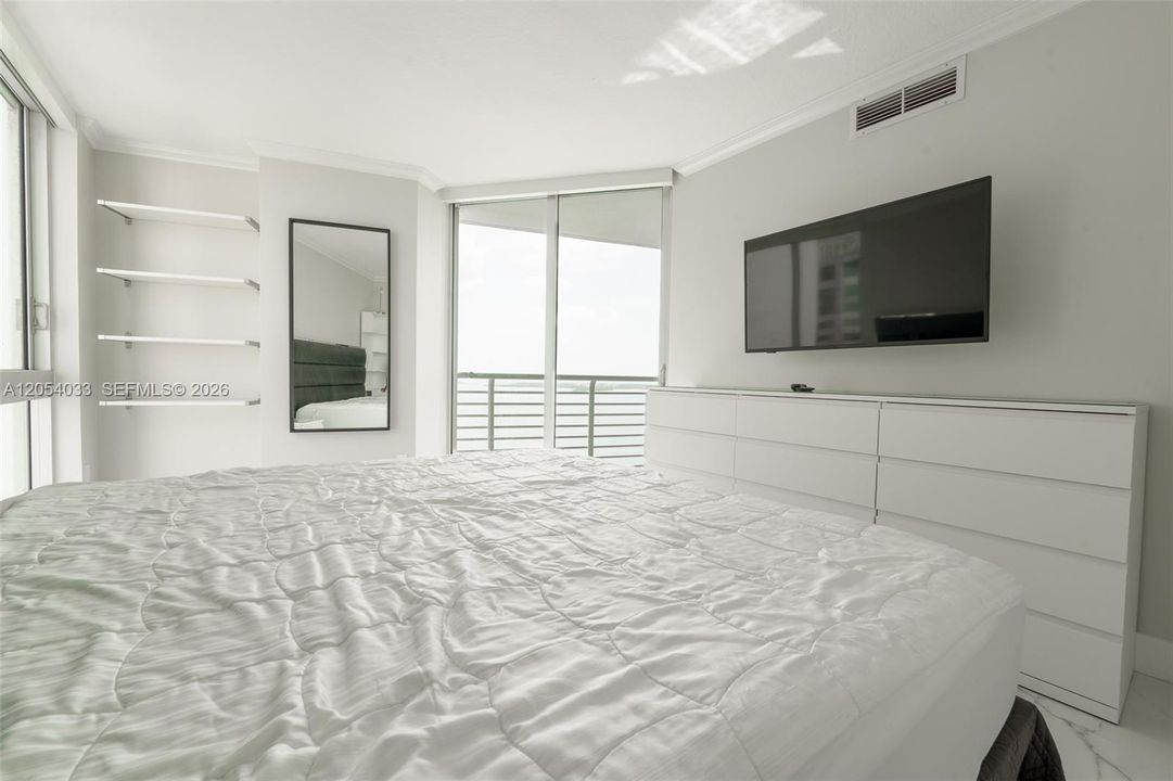 For Rent: $5,500 (3 beds, 2 baths, 1416 Square Feet)