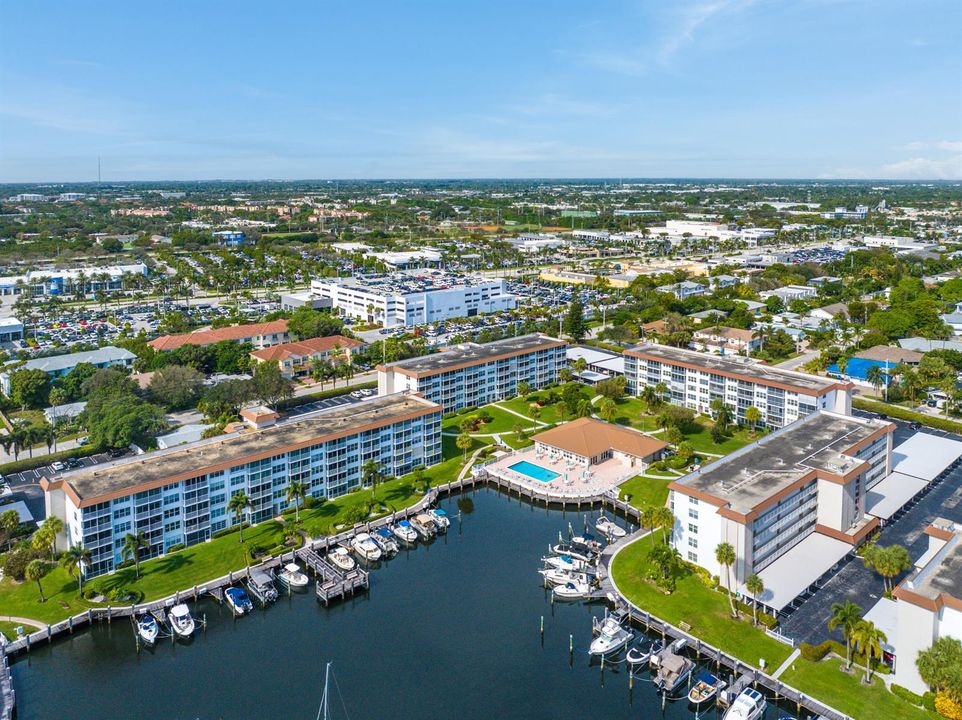2525 Florida 130