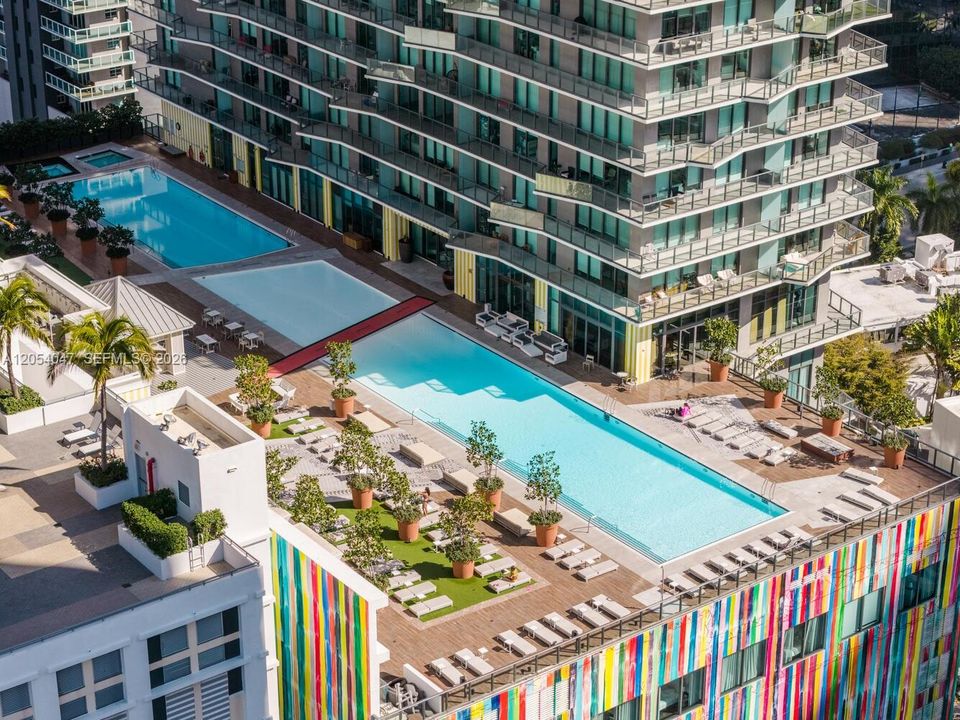 В аренду: $6,000 (2 спален, 2 ванн, 1088 Квадратных фут)